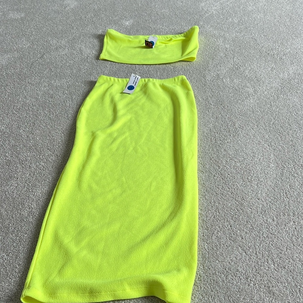 Neon yellow 2 piece set